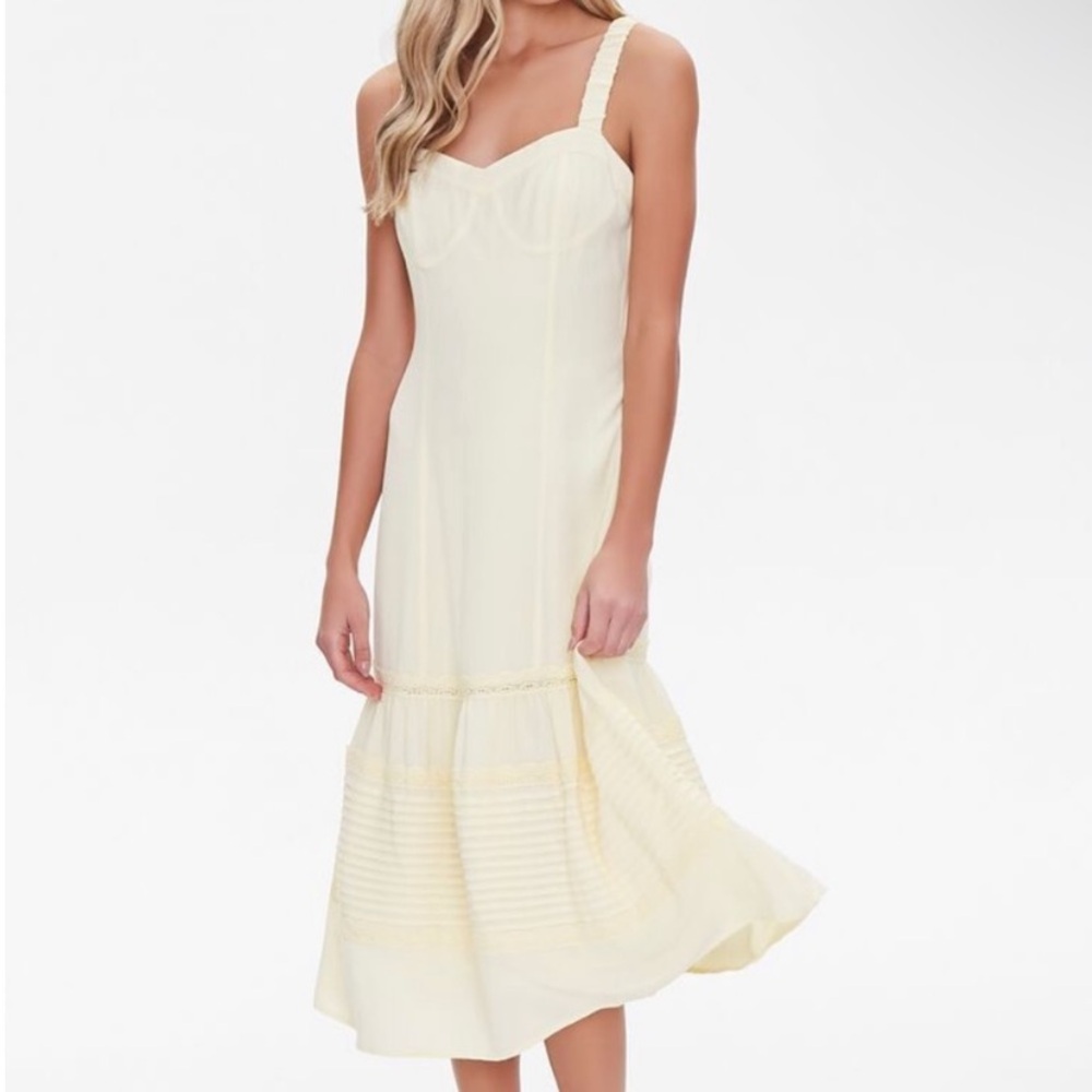 Yellow Detailed Lined Dress Size Medium